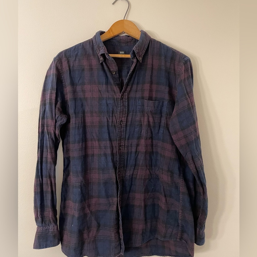 Uniqlo Plaid Flannel Button-Up Shirt